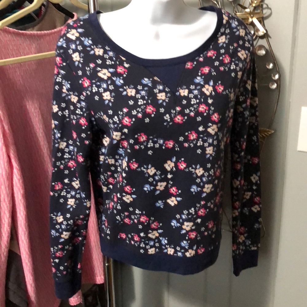 Nollie blue floral sweatshirt size small